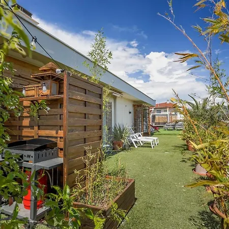 Spacious Roof Terrace Apartment Nice
