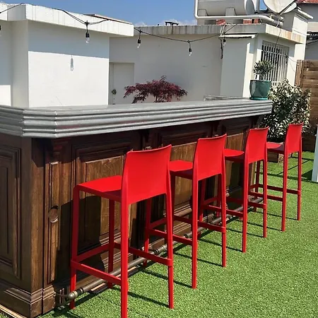 Spacious Roof Terrace Apartment *
