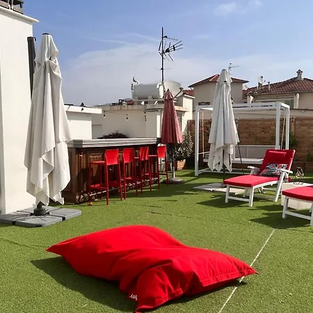 Spacious Roof Terrace Apartment * Nice